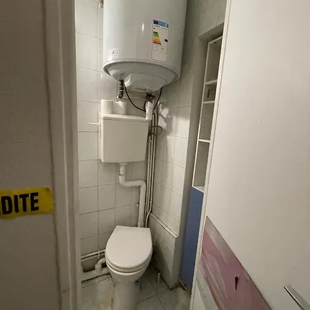 Maisonnette En Duplex 25 M2, Porte De Paris *