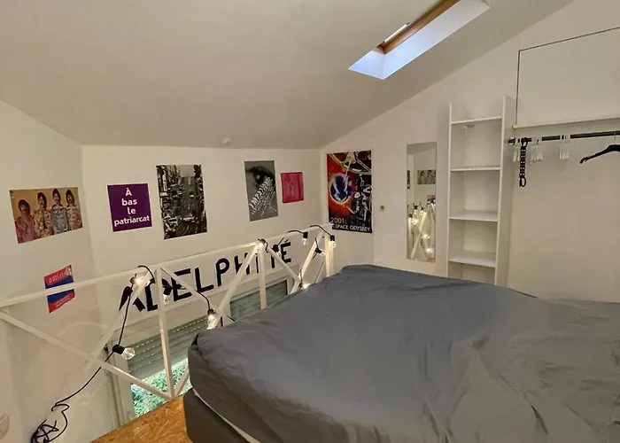 Maisonnette En Duplex 25 M2, Porte De Paris *